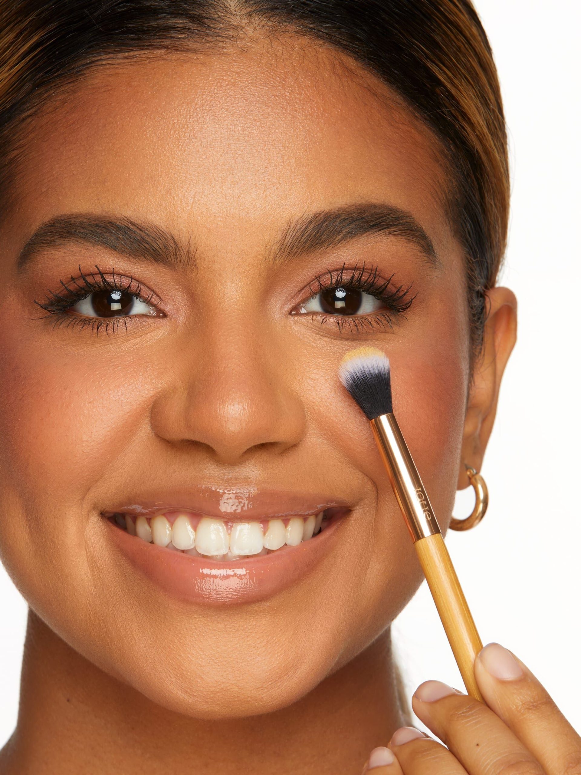 common__3069-3069-precision-setting-powder-brush-ALT-1__04.jpg