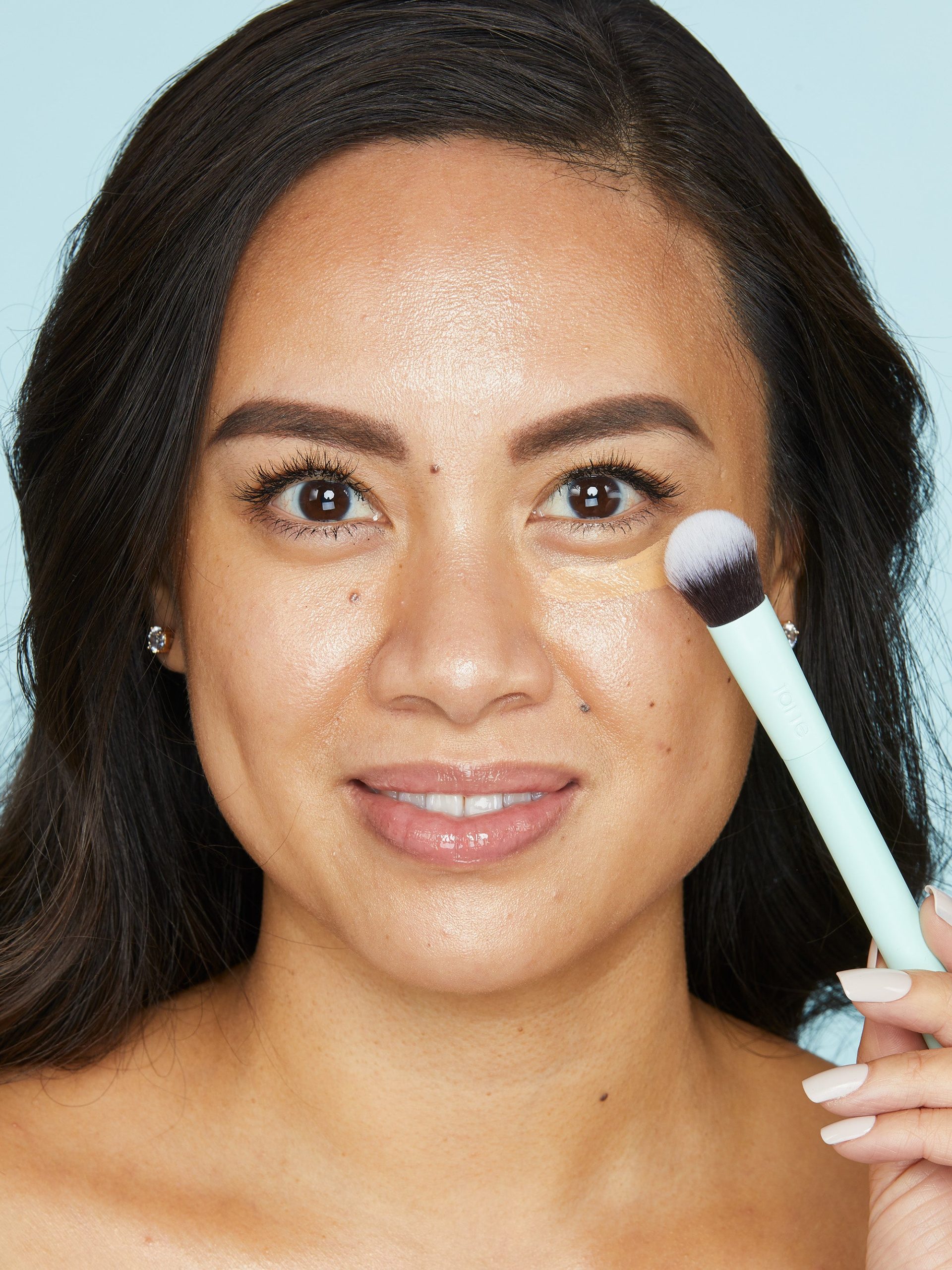 common__fluffy-concealer-brush__03.jpg