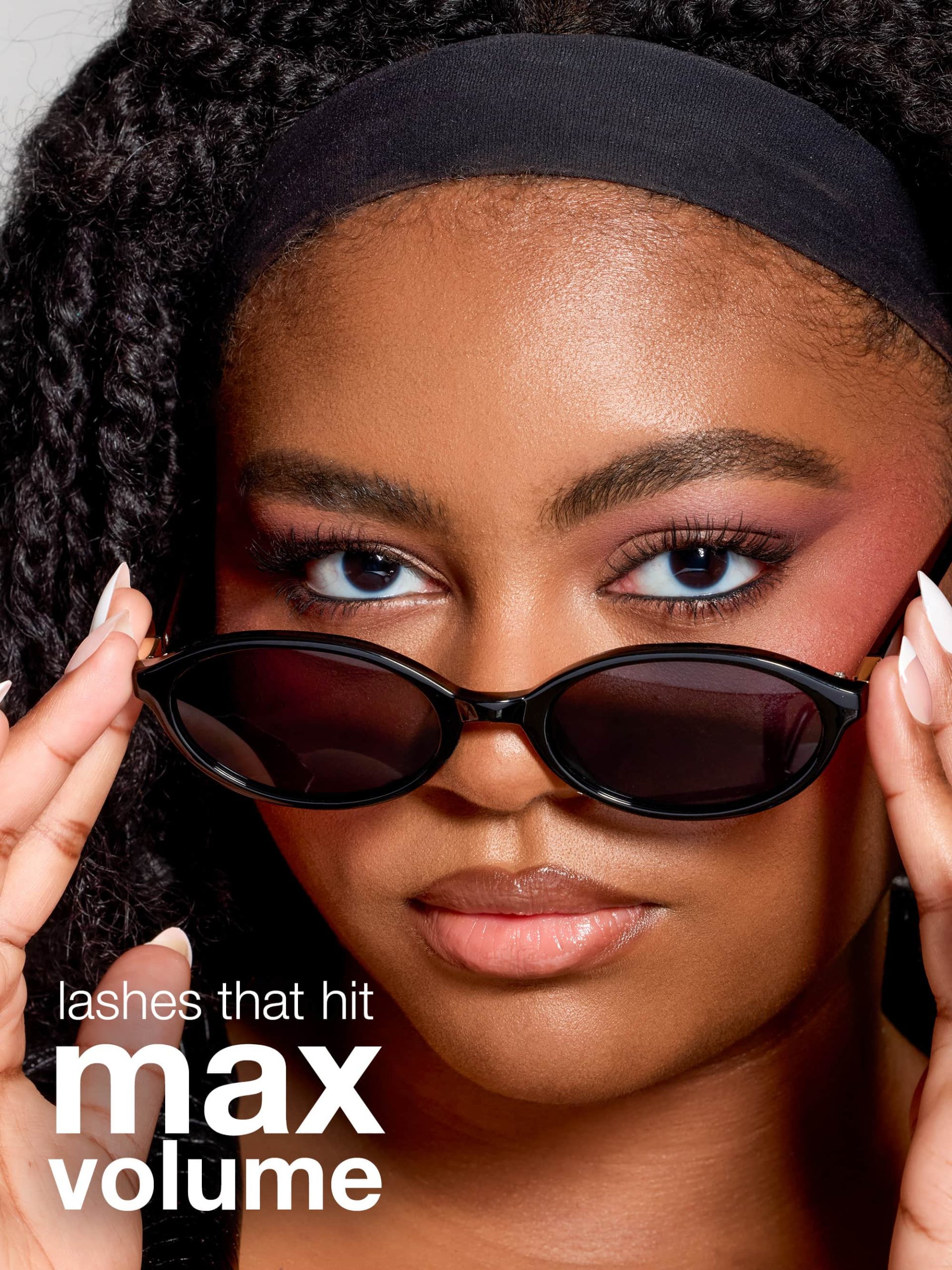 common__travel-size-waterproof-maneater-mascara__06.jpg